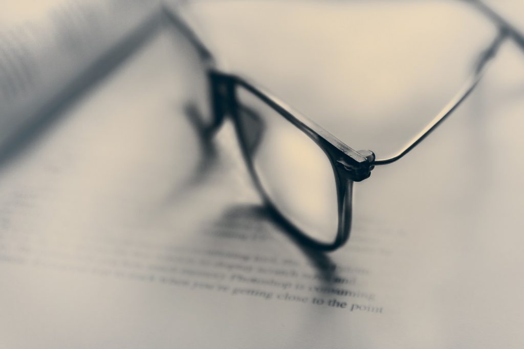 reading glasses image
