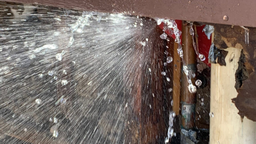 does homeowners cover frozen pipes